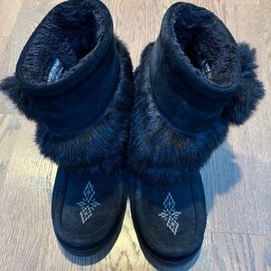 Manitobah Mukluks women’s boots